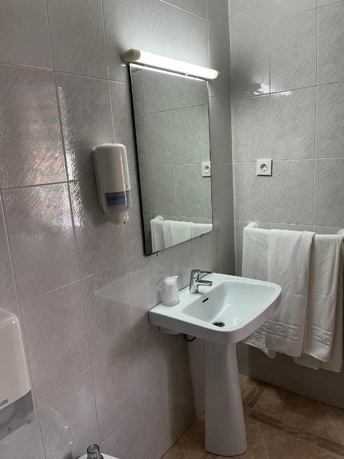 Hostal Barbate Eksteriør billede