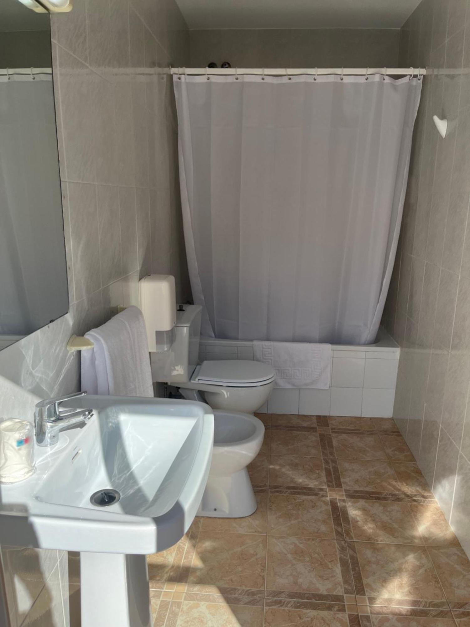 Hostal Barbate Eksteriør billede